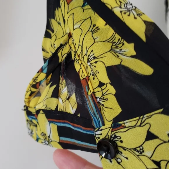 Urban Coco long sleeve sheer black Yello floral button blouse; Size small - Picture 6 of 16